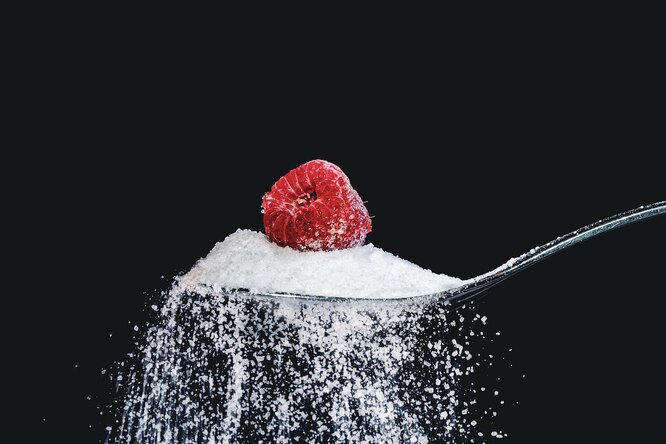 Почему сахар есть почти во всех продуктах питания?