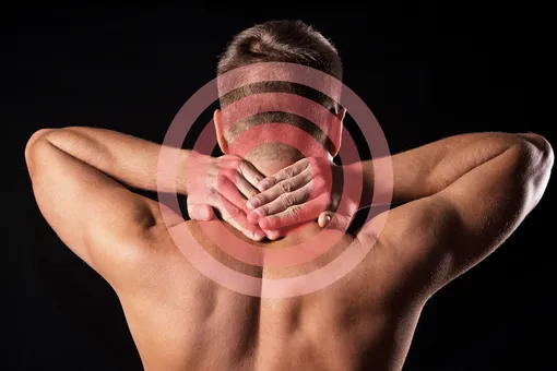 Почему болит шея: 4 возможные причины