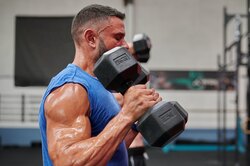 Все по-науке: математики нашли короткий путь к наращиваний мышечной массы