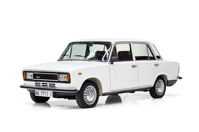 Seat 124 (Испания, 1968). Модель выпускалась на Seat в результате тесного сотрудничества с Fiat вплоть до 1980 года, имела две модификации седан и универсал, а также ряд специальных версий, например, полицейскую (всего около пятнадцати). Также имела фейслифтинговую версию модель Seat 1430.