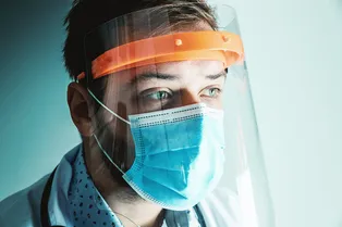 Эффективны ли маски для борьбы с коронавирусом?
