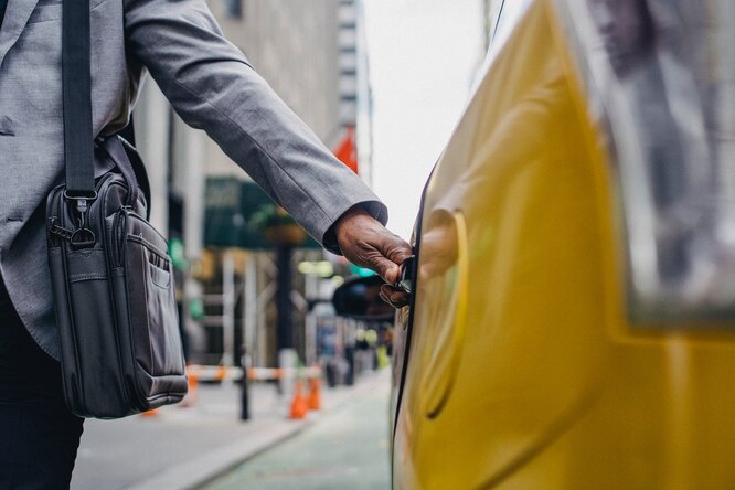 «Яндекс» повысит тарифы на такси. Для всех, но по-разному