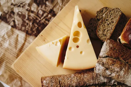 Сколько можно есть сыра без вреда для здоровья: мнение диетологов
