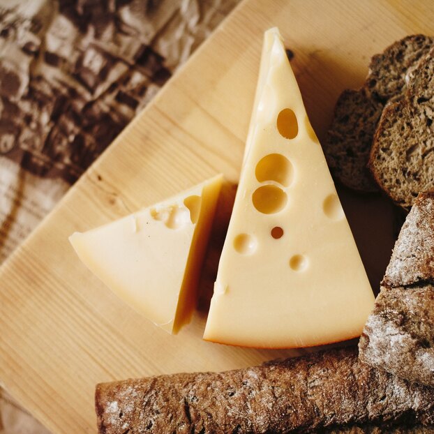 Сколько можно есть сыра без вреда для здоровья: мнение диетологов
