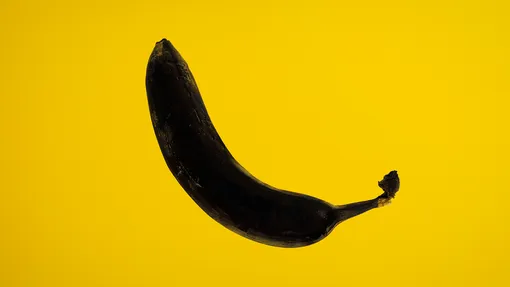 черный банан