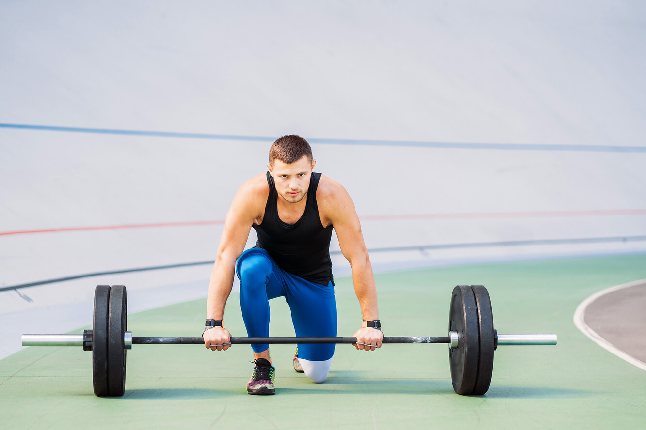 Упражнения с гантелями