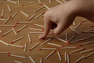 Посмотрите японский стоп-моушн ролик со спичками, который снимали 8 месяцев