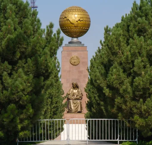Площадь Независимости или Мустакиллик Майдони – главная площадь Ташкента