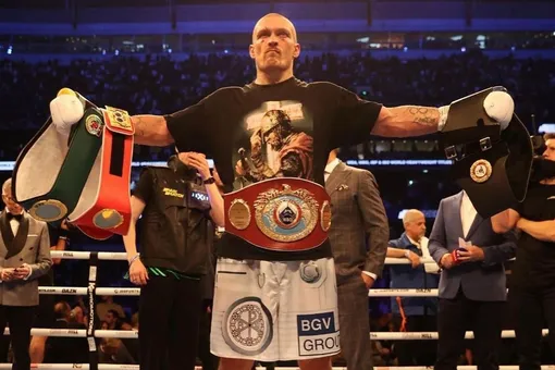«Джошуа отдал все свои пояса»: как Александр Усик стал новым чемпионом мира по боксу