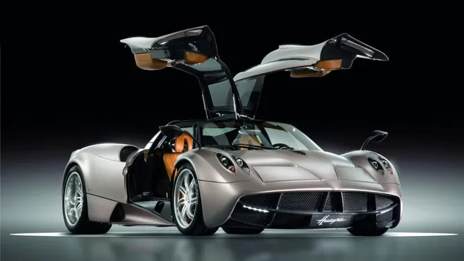 Pagani Huayra (1.4 млн. долларов).