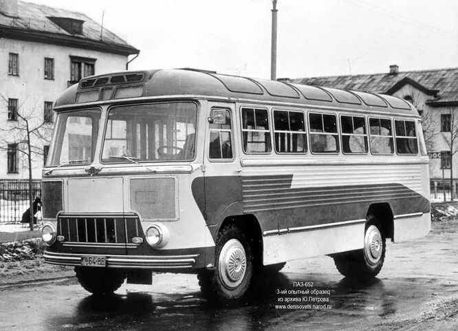 1957 год, третий опытный образец ПАЗ-652.