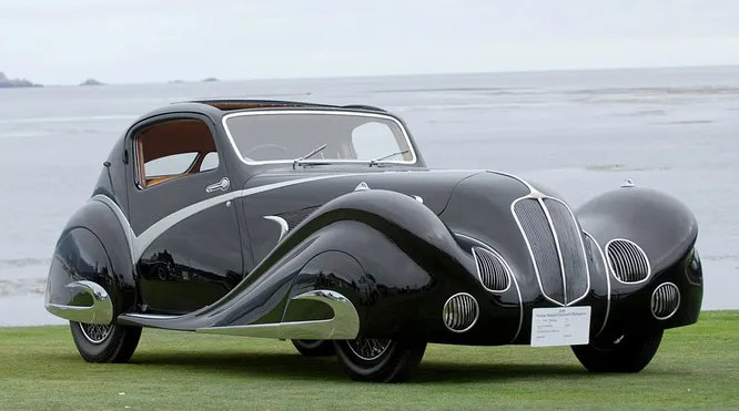 1936 год, Delahaye 135 Competition coup , кузов работы мануфактуры Figoni et Falaschi французской фирмы, основанной двумя итальянцами в середине 1920-х и просуществовавшей до середины 1950-х.