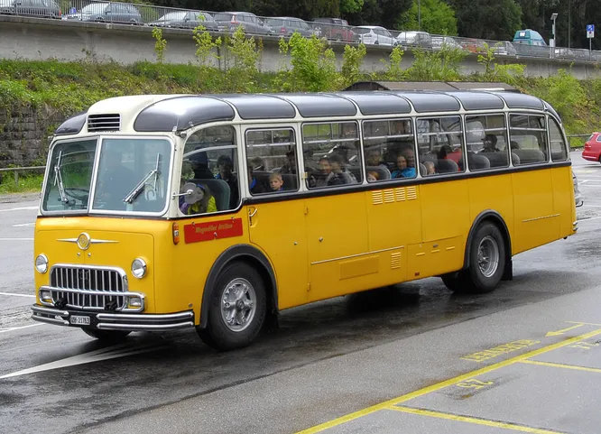 Franz Brozincevic Wetzikon (FBW) существовавший в 1922-1985 годах производитель грузовиков и автобусов. На снимке до сих пор достаточно распространённый в Швейцарии автобус FBW C40U (1958).