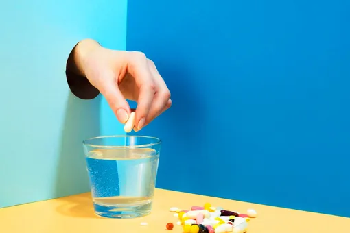 Можно ли запивать лекарства чем-то иным, кроме обычной воды?