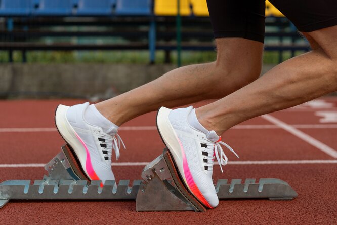 Как правильно выбрать самые удобные кроссовки для бега: 3 главных правила