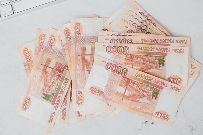 Мошенники начали заставлять россиян выбрасывать деньги из окна