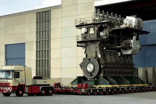 Как выглядит самый большой дизельный двигатель в мире: эти фото можно разглядывать бесконечно