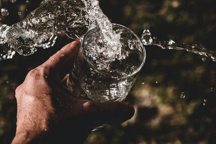Холодная или горячая: какую воду нужно пить, чтобы похудеть?