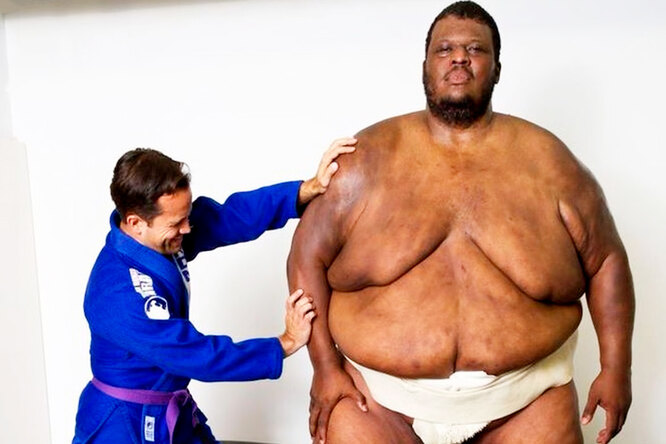 Самый тяжелый боец UFC: весил больше 300 кг, попал в Книгу рекордов Гиннесса и умер из-за любви к еде