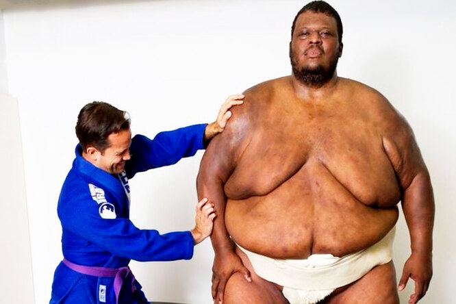 Самый тяжелый боец UFC: весил больше 300 кг, попал в Книгу рекордов Гиннесса и умер из-за любви к еде Самый тяжелый боец UFC: весил больше 300 кг, попал в Книгу рекордов Гиннесса и умер из-за любви к еде