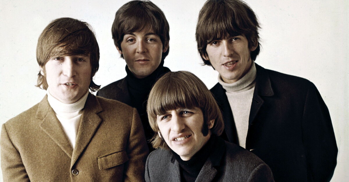 Now and then beatles слушать. Битлз Ринго Старр 2022. Битломания группа Битлз. Группа the Beatles сейчас. Элтон Джон в группе Битлз