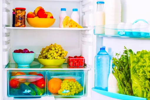 Как правильно поддерживать чистоту в холодильнике?