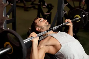 Чем тренировки груди могут быть полезны для мужчин
