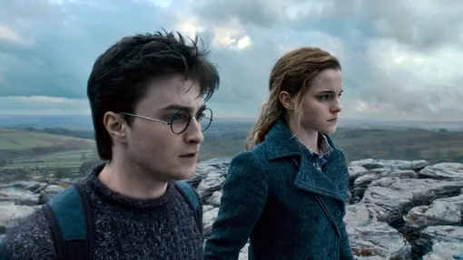 Ну и кто после экранизаций «Гарри Поттера» скажет, что очки — это не круто? («Гарри Поттер и Дары Смерти: Часть I», 2010 г.)