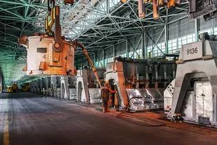 Чудо металлургии: как на заводе в Хакасии из глины делают алюминий
