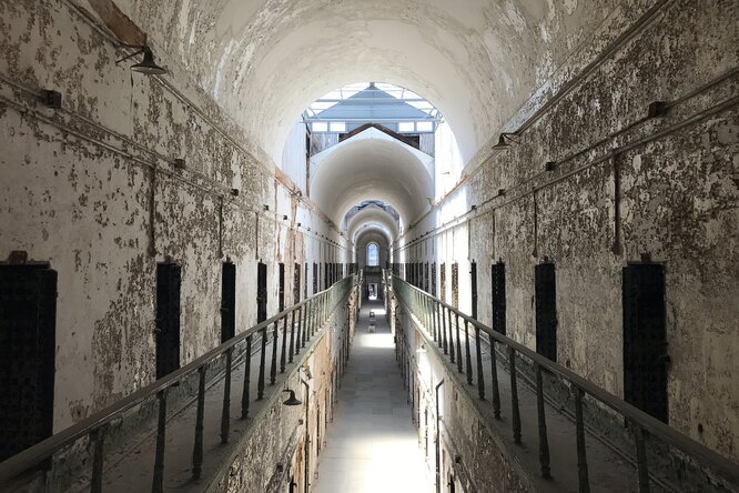 Самые дерзкие побеги из тюрем: Кресты, Алькатрас и Краун-Пойнт