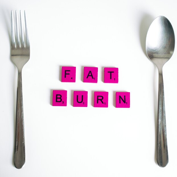 Никаких жиров и картошки: главные мифы о похудении, в которые мы все еще верим