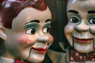 Игрушки на миллионы: семейная пара собрала коллекцию кукол на целое состояние