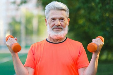 Как тренироваться в старости: 3 привычки, которые разрушают ваше тело