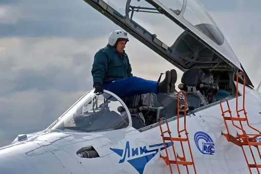 Умер легендарный летчик-испытатель Квочур: на его счету 11 мировых рекордов