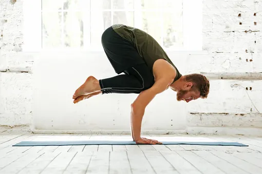 10 простых и полезных асан из йоги на каждый день: попробуйте этот комплекс упражнений
