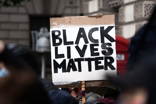 На Олимпиаде в Японии за поддержку Black Lives Matter атлетов будут наказывать На Олимпиаде в Японии за поддержку Black Lives Matter атлетов будут наказывать