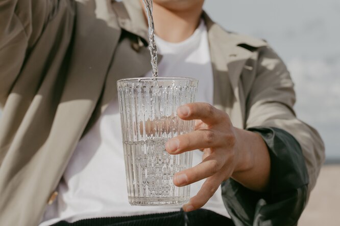 Что будет, если ежедневно пить 8 стаканов воды в течение месяца? Российский эксперимент