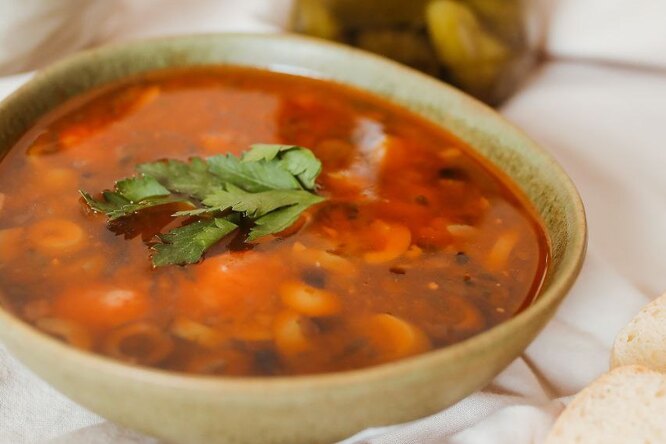 3 рецепта вкусной солянки: как идеально приготовить популярный суп?