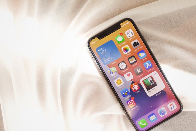 В iPhone 13 хотят установить модем для спутниковой связи В iPhone 13 хотят установить модем для спутниковой связи