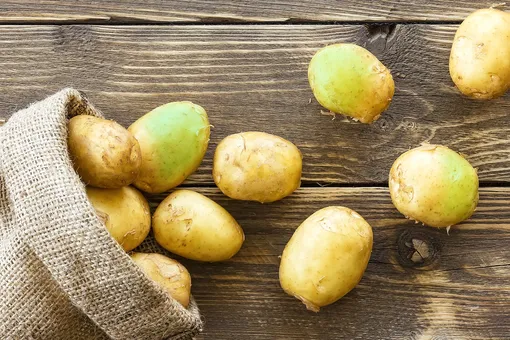 Что будет, если съесть позеленевший картофель?
