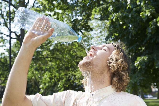 Почему вас часто мучает жажда: 7 причин