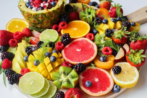 В каком фрукте содержится убийственная доза сахара: проверьте, есть ли она в вашем рационе
