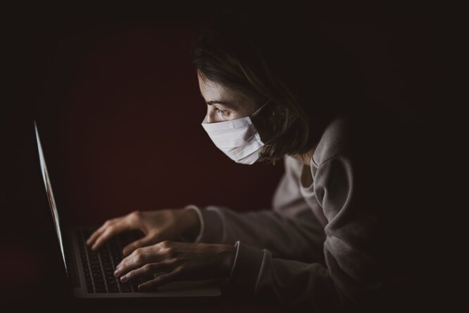 Почему некоторые люди не заражаются COVID-19? Почему некоторые люди не заражаются COVID-19?