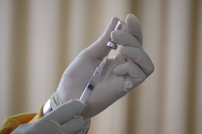 В России создали вакцину от COVID-19 с новым антигенным составом
