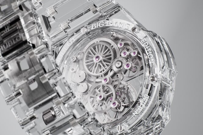 Вершина совершенства: полностью прозрачные часы Hublot из сапфира Вершина совершенства: полностью прозрачные часы Hublot из сапфира