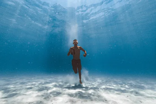 Чем полезен бег в воде для здоровья человека