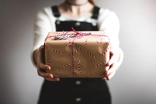 6 отличных подарков для мужчины на Новый год: это можно подарить друзьям и попросить для себя