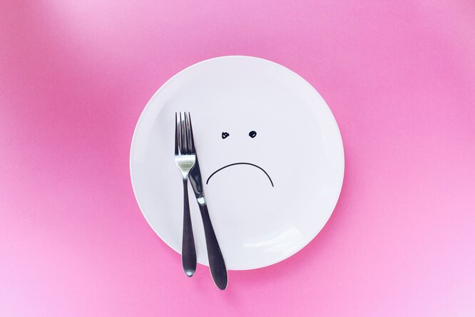 Почему нельзя сокращать калории слишком резко: распространенная ошибка на диете