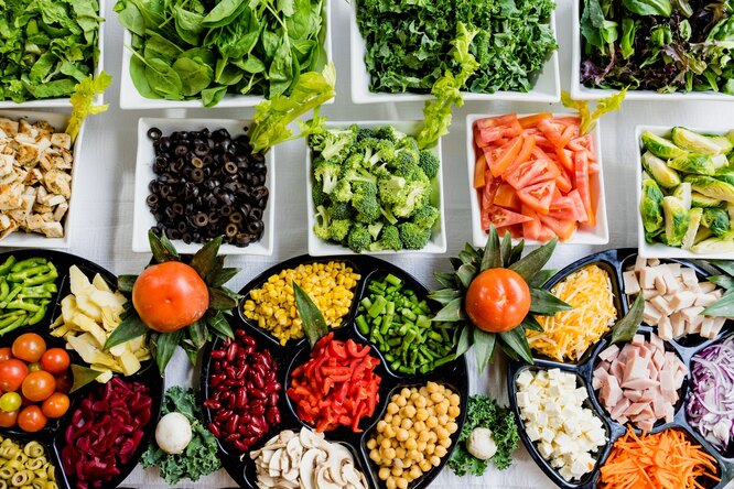 Как питаться после 50: 4 пищевые привычки, которые помогут ускорить метаболизм