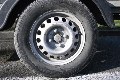 Секретки на колеса: защищаемся от похитителей дисков и резины